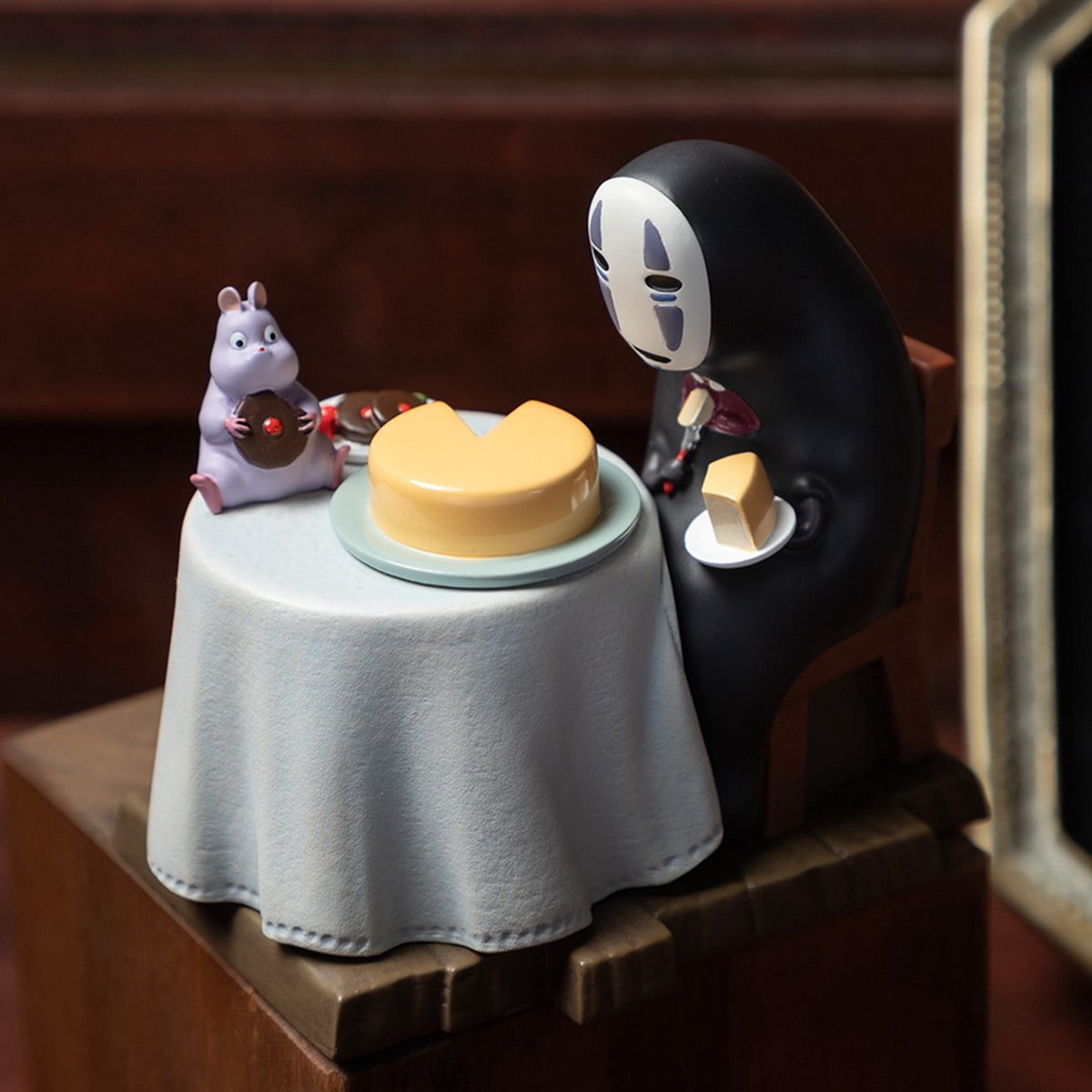Studio Ghibli Spirited Away Tea Time Accessory Box